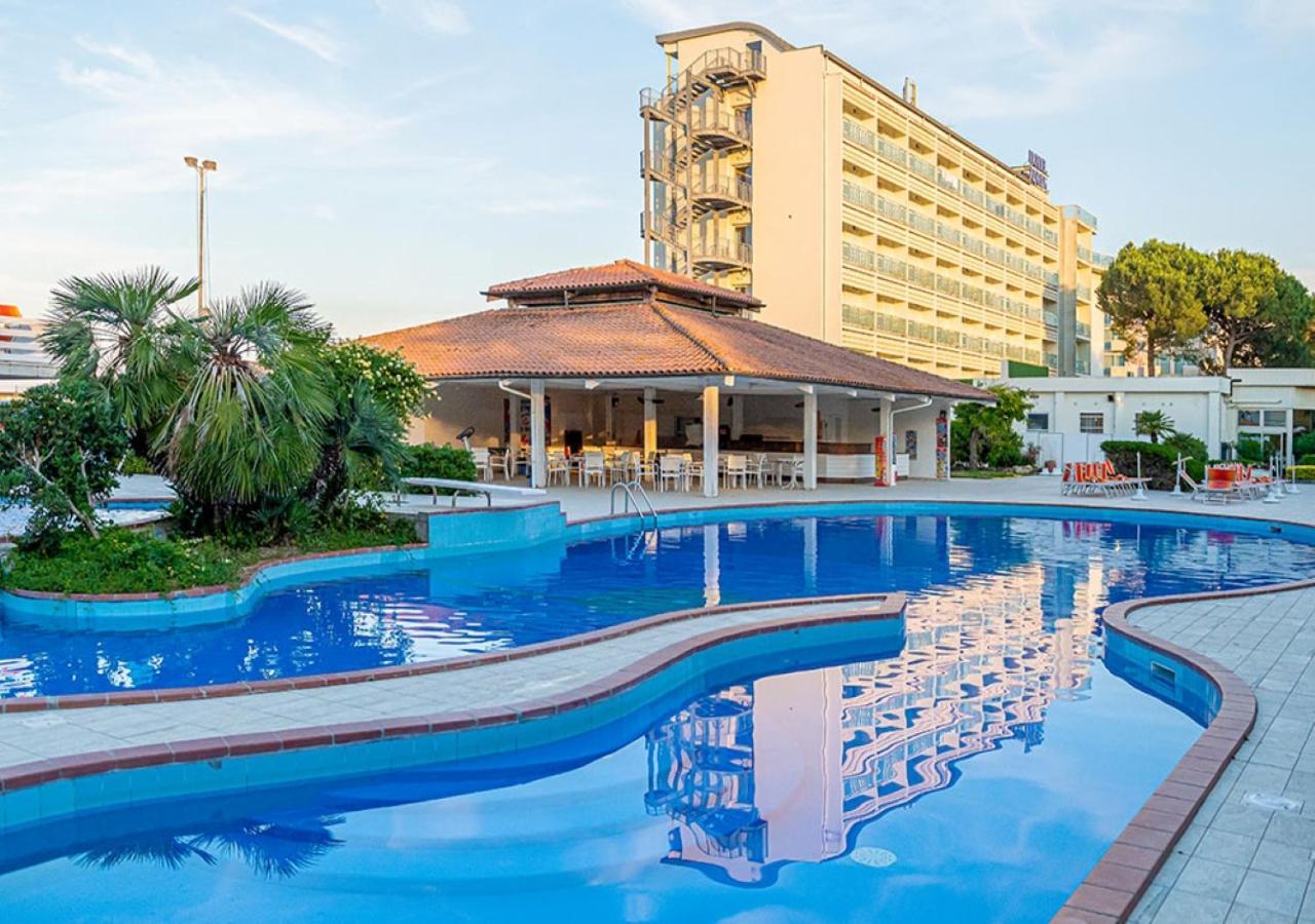 Hotel Adria Milano Marittima Exterior foto