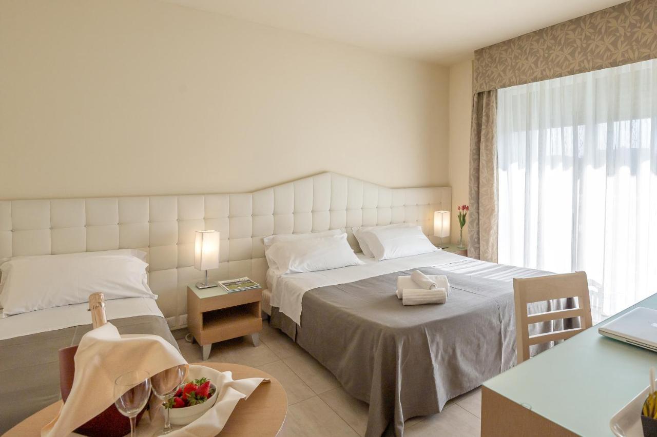 Hotel Adria Milano Marittima Exterior foto