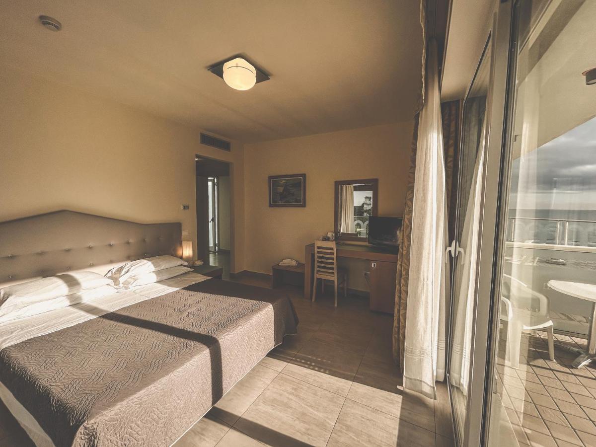 Hotel Adria Milano Marittima Exterior foto
